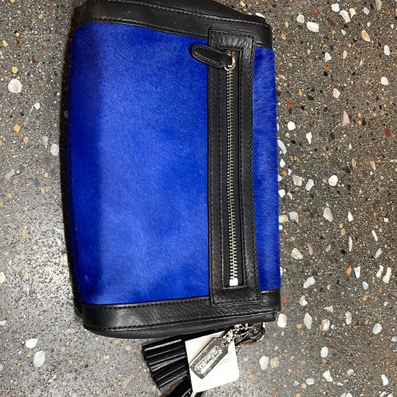 Coach Clutch - Picture 7 of 8